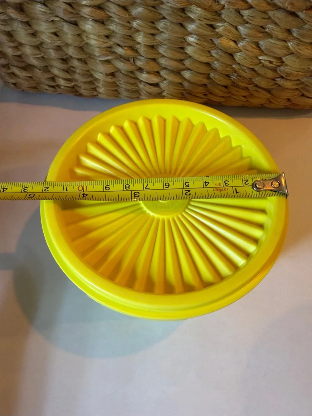 Tupperware set bright